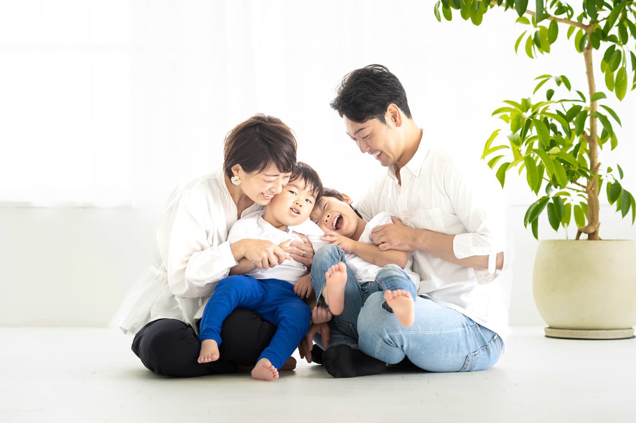 子育て世帯・若者夫婦世帯が対象! 省エネ性能の高い家に補助金最大100万円!【こどもみらい住宅支援事業とは】