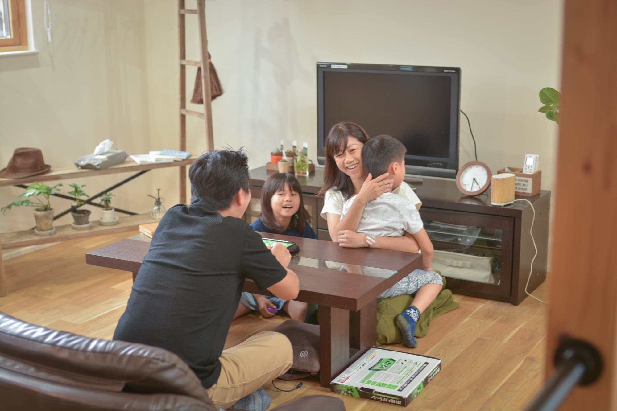 ホントはいらない床暖房!光熱費もかけず冬も足元が暖かい家